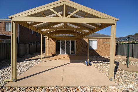 Property photo of 28 Pendragon Crescent Derrimut VIC 3026