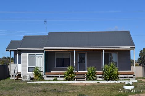 Property photo of 3 Oak Place Inverell NSW 2360