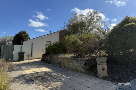 Property photo of 16 Haverfield Place McKellar ACT 2617