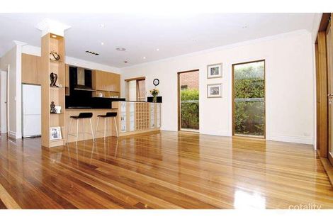 Property photo of 13 Oberon Way Newport VIC 3015