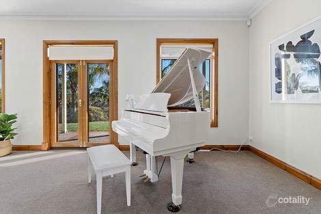 Property photo of 17 McLeod Court Greenwith SA 5125