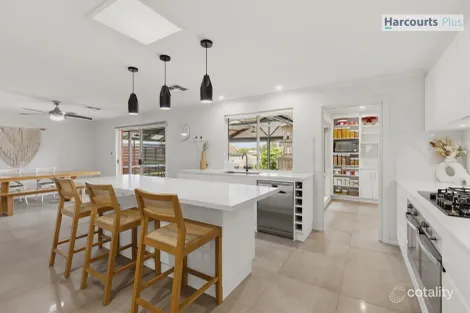 Property photo of 18 Riddoch Crescent Woodcroft SA 5162