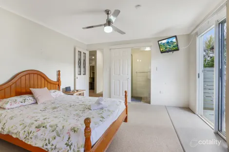 Property photo of 13 Linden Crescent Qunaba QLD 4670