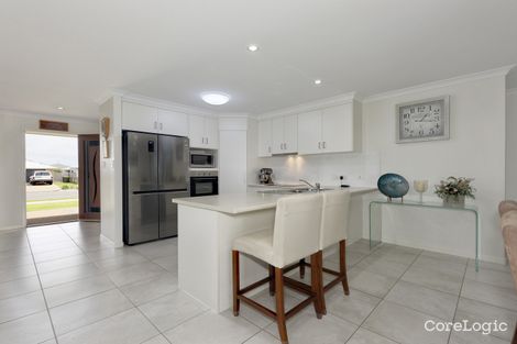 Property photo of 19 Beech Links Drive Ashfield QLD 4670