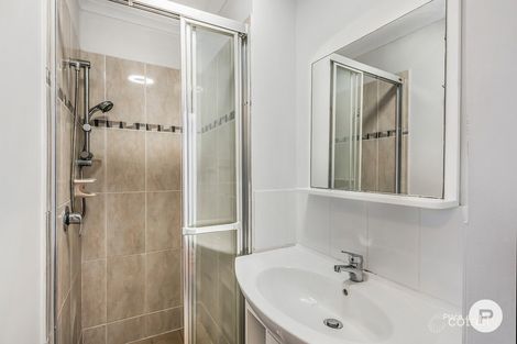 16 Veivers St, Macgregor, QLD 4109