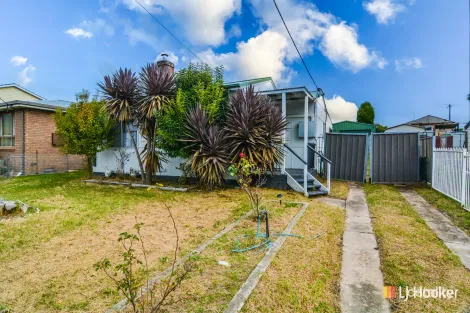 Property photo of 27 Musket Parade Lithgow NSW 2790