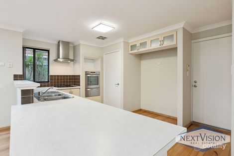Property photo of 32 Caterpillar Road Success WA 6164