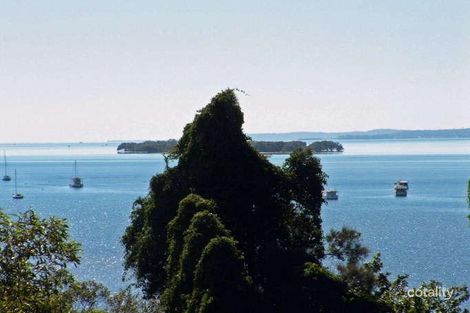 5 Newcomb Ct, Redland Bay, QLD 4165