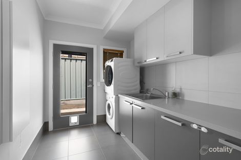 Property photo of 30 Featherstone Avenue Glenroy NSW 2640