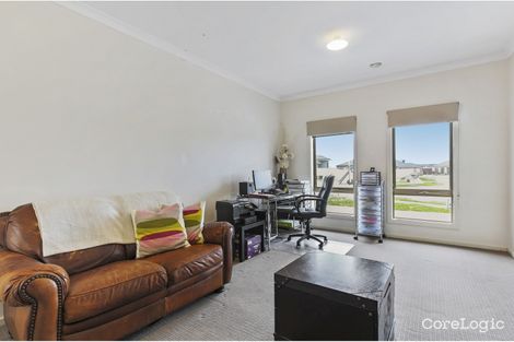 Property photo of 4 Aqua Court Pakenham VIC 3810