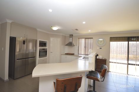 Property photo of 3 Dichondra Pass Halls Head WA 6210