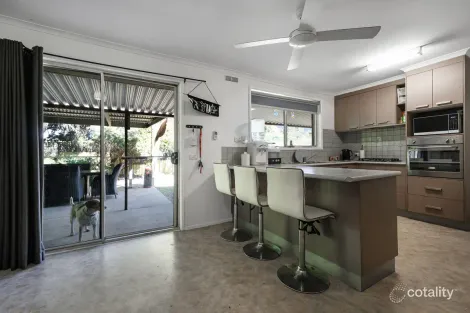 Property photo of 52 Nordsvan Drive Wodonga VIC 3690