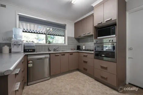 Property photo of 52 Nordsvan Drive Wodonga VIC 3690