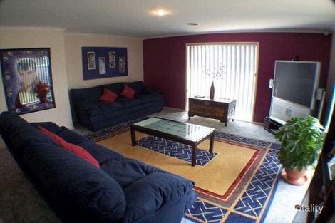 Property photo of 12 The Retreat Hampton Park VIC 3976