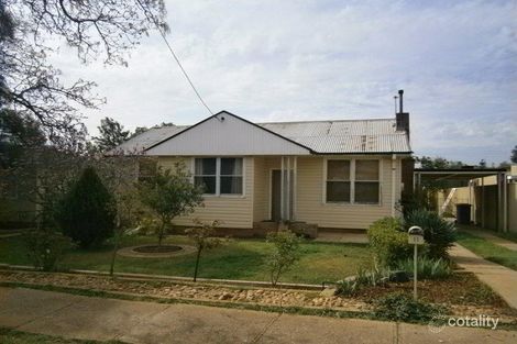 11 Scherger Pl, Mount Austin, NSW 2650