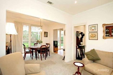 Property photo of 2/5 Athelstan Road Camberwell VIC 3124