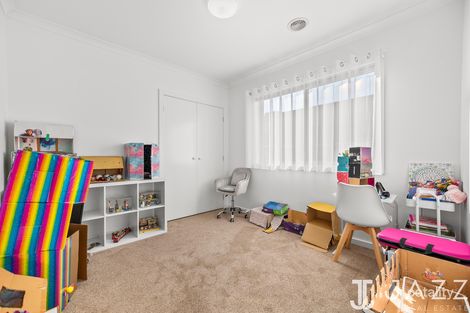 Property photo of 5 Goolwa Road Point Cook VIC 3030