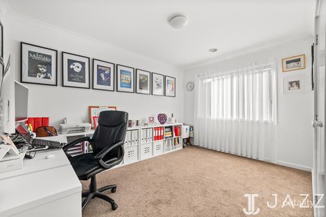 Property photo of 5 Goolwa Road Point Cook VIC 3030