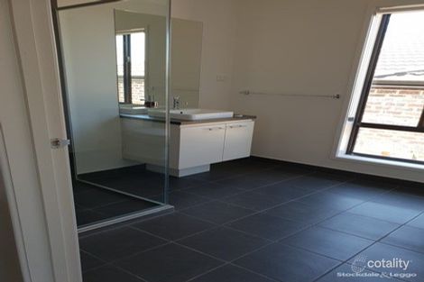 Property photo of 26 Appleberry Way Wallan VIC 3756