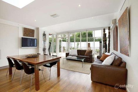 Property photo of 10 Woodside Crescent Toorak VIC 3142
