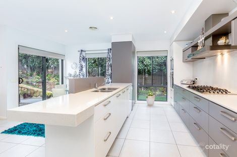 Property photo of 2/2 Goolara Place Jerrabomberra NSW 2619