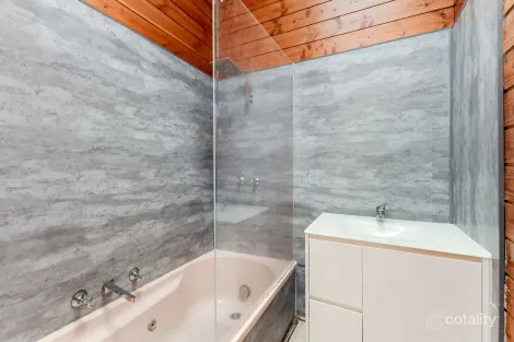 Property photo of 22 Abbott Street Bendigo VIC 3550