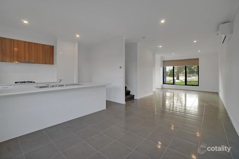 Property photo of 16 McComb Lane Cranbourne VIC 3977