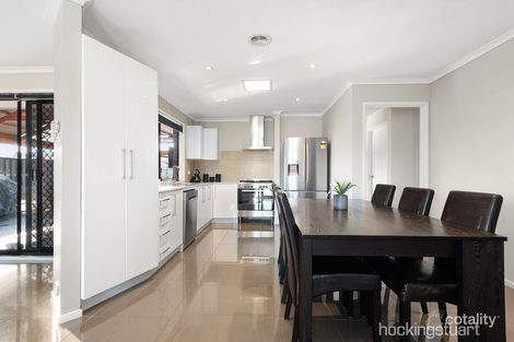 Property photo of 14 Momba Close Kurunjang VIC 3337