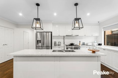 10 Calibre Cct, Clyde North, VIC 3978