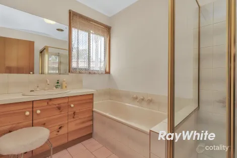 Property photo of 6 Hero Court Echuca VIC 3564