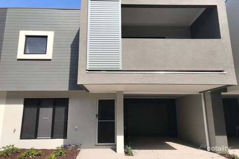 Property photo of 20 Nugget Way Cranbourne East VIC 3977