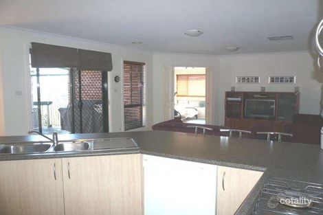 Property photo of 8 Unwin Avenue Jerrabomberra NSW 2619