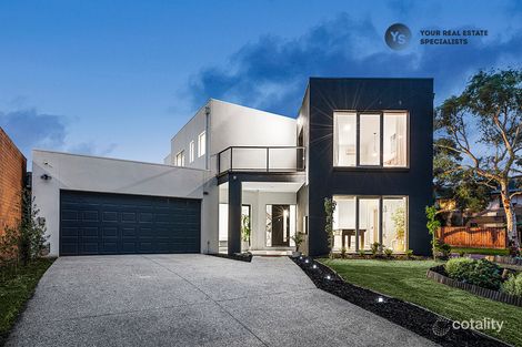 16 Lake King Cir, Waterways, VIC 3195