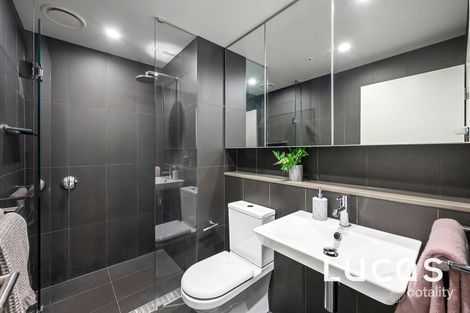 Property photo of 1005E/888 Collins Street Docklands VIC 3008