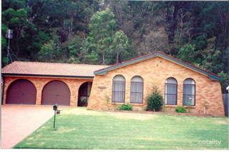 Property photo of 15 Henman Close Point Clare NSW 2250