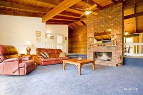Property photo of 42 Warringah Crescent Eltham VIC 3095