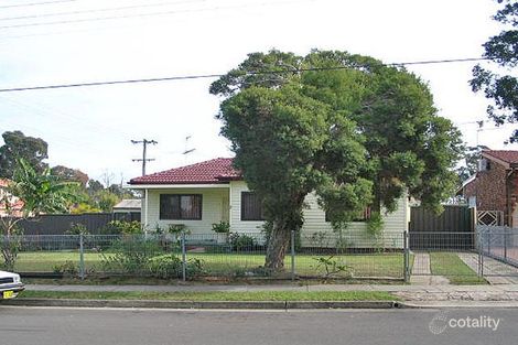 2 Paterson Cres, Fairfield West, NSW 2165