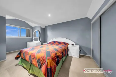 Property photo of 11 Kenthurst Court Mill Park VIC 3082