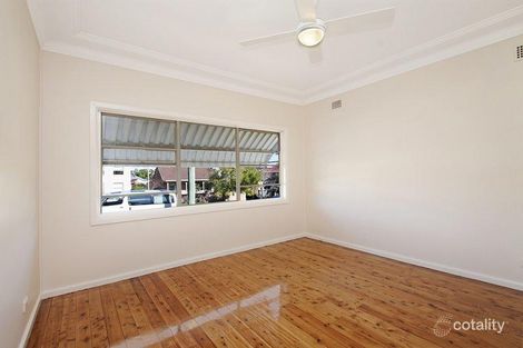 Property photo of 8 Burchmore Road Manly Vale NSW 2093