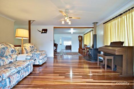 Property photo of 91 Robertson Road Raceview QLD 4305