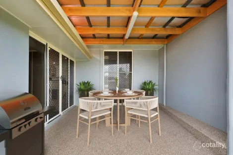 Property photo of 2 Sailaway Drive Eimeo QLD 4740