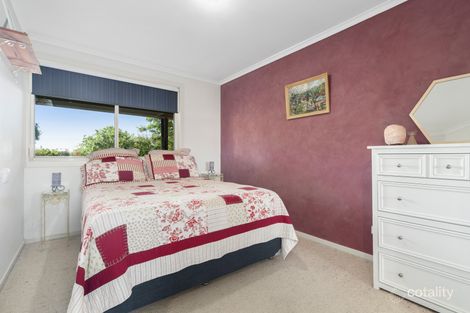 Property photo of 2 Deborah Court Somerville VIC 3912