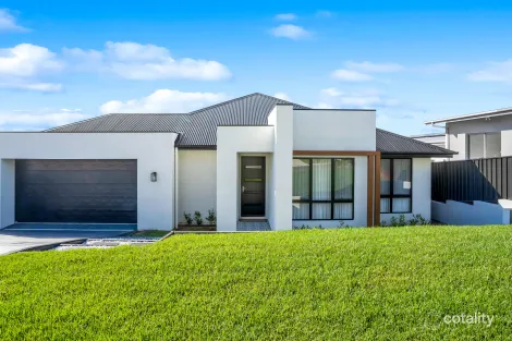 Property photo of 13 Limestone Crescent Forster NSW 2428