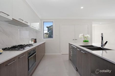 Property photo of 3 Clubmoss Street Denham Court NSW 2565