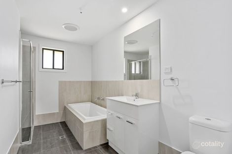 Property photo of 2 Agnes Place Thirlmere NSW 2572