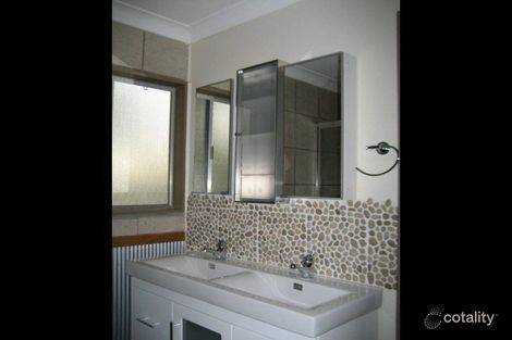 Property photo of 28 Jarrah Crescent Logan Central QLD 4114