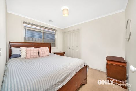 Property photo of 55 Wakenshaw Crescent Pakenham VIC 3810