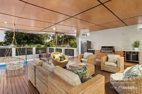 66 Pascoe St, Karrinyup, WA 6018