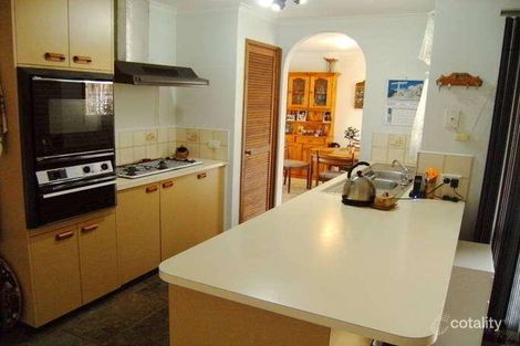 Property photo of 25 Denton Drive Endeavour Hills VIC 3802