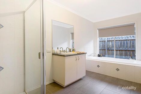 Property photo of 24 Brookville Avenue Werribee VIC 3030